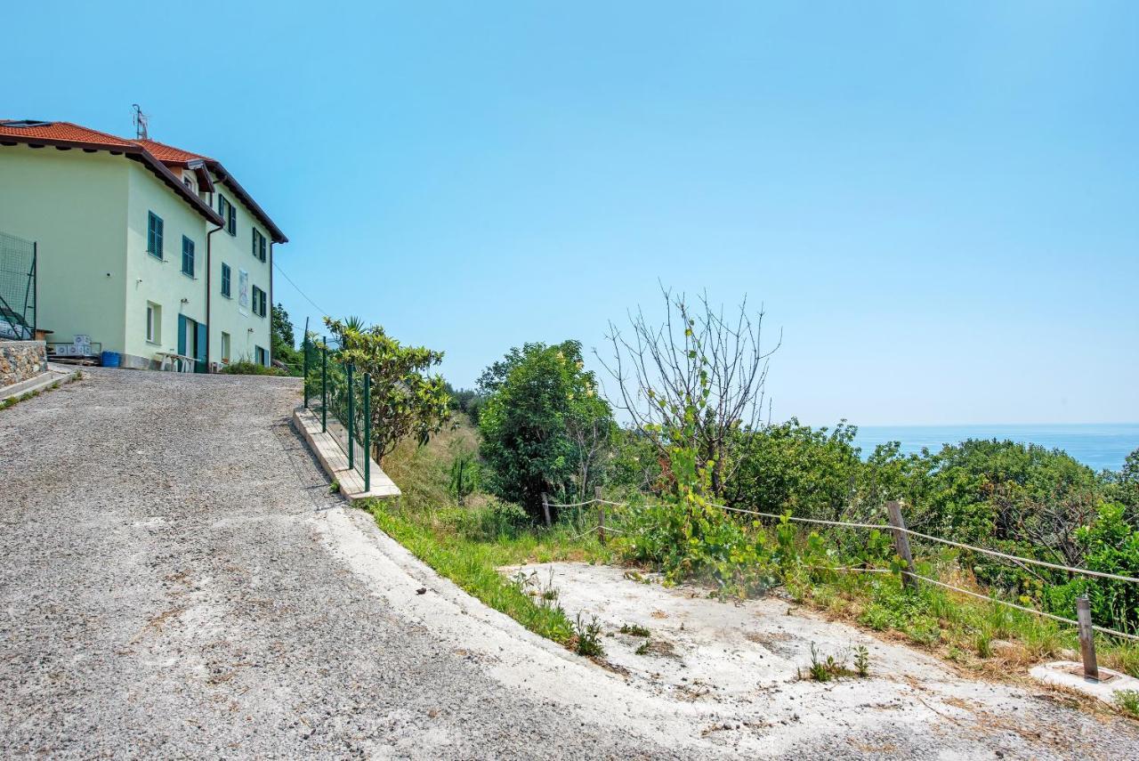 Chiara Du Ciapin - Osservatorio Cogoleto Buitenkant foto